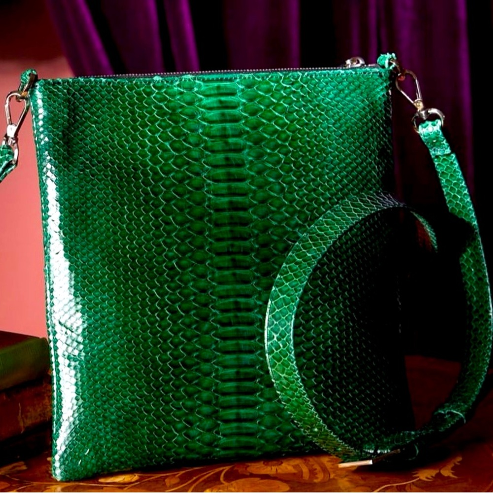 Elizabeth Weinstock Tokyo cross-body handbag.  Never used